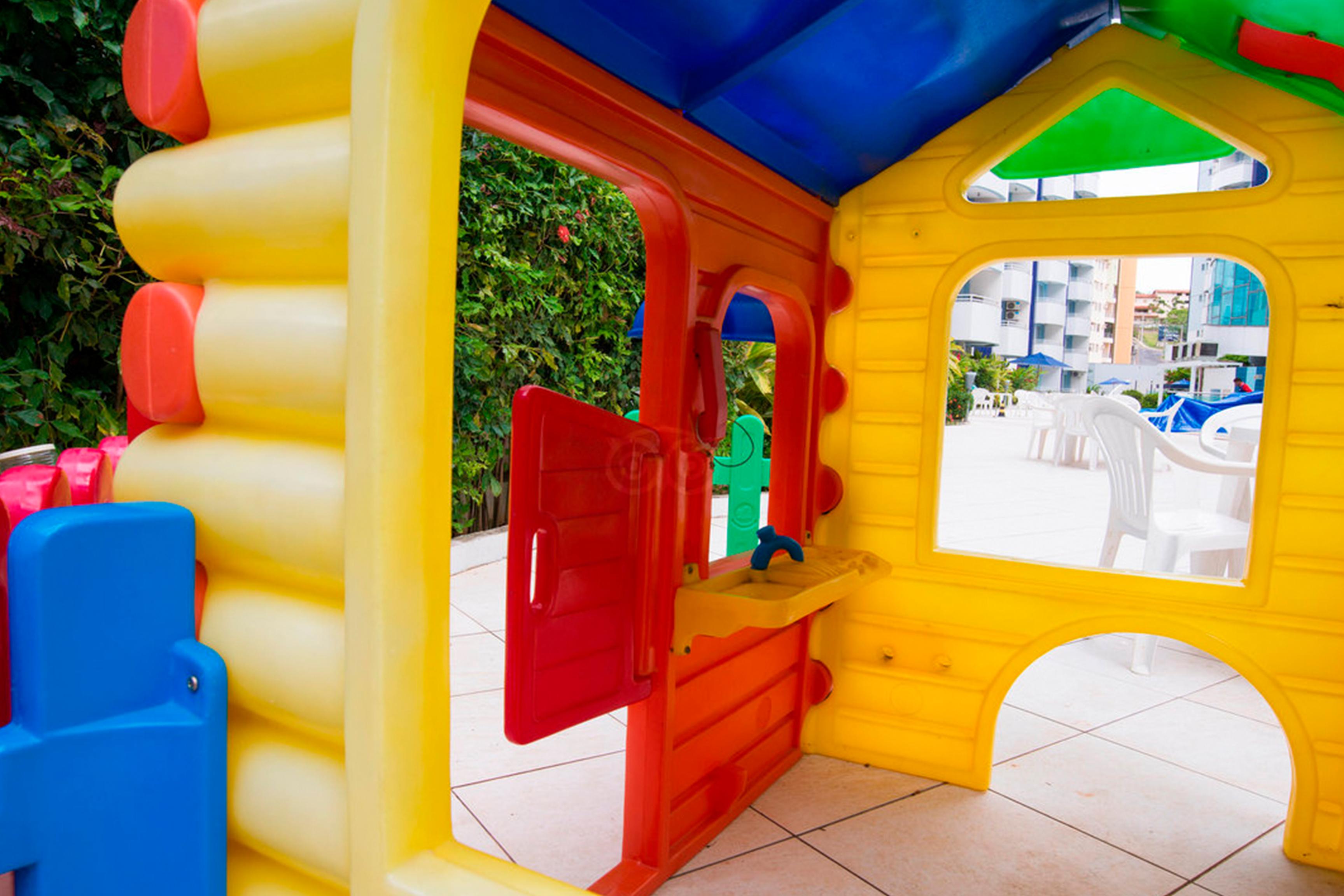 image-housing-carousel