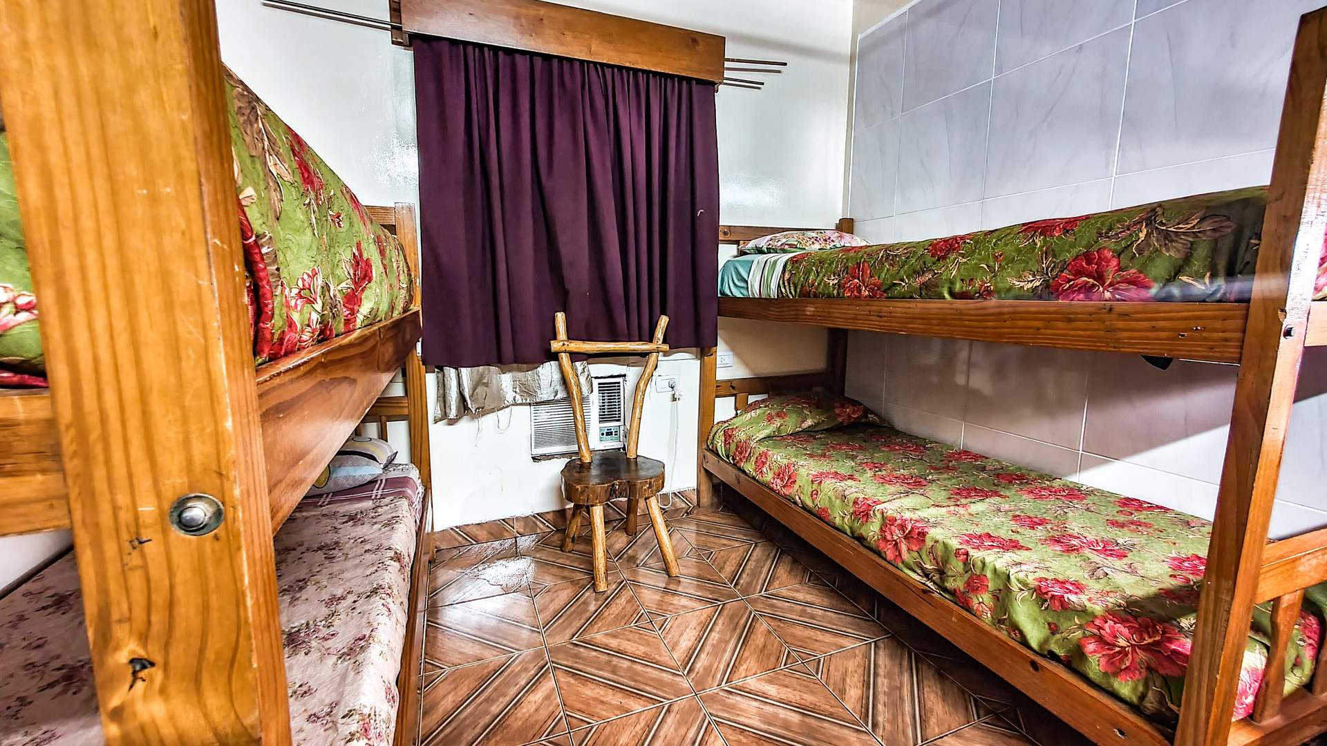 image-housing-carousel