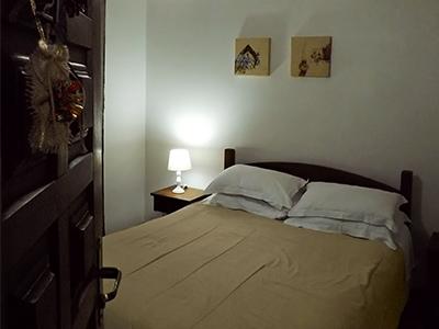 image-housing-carousel