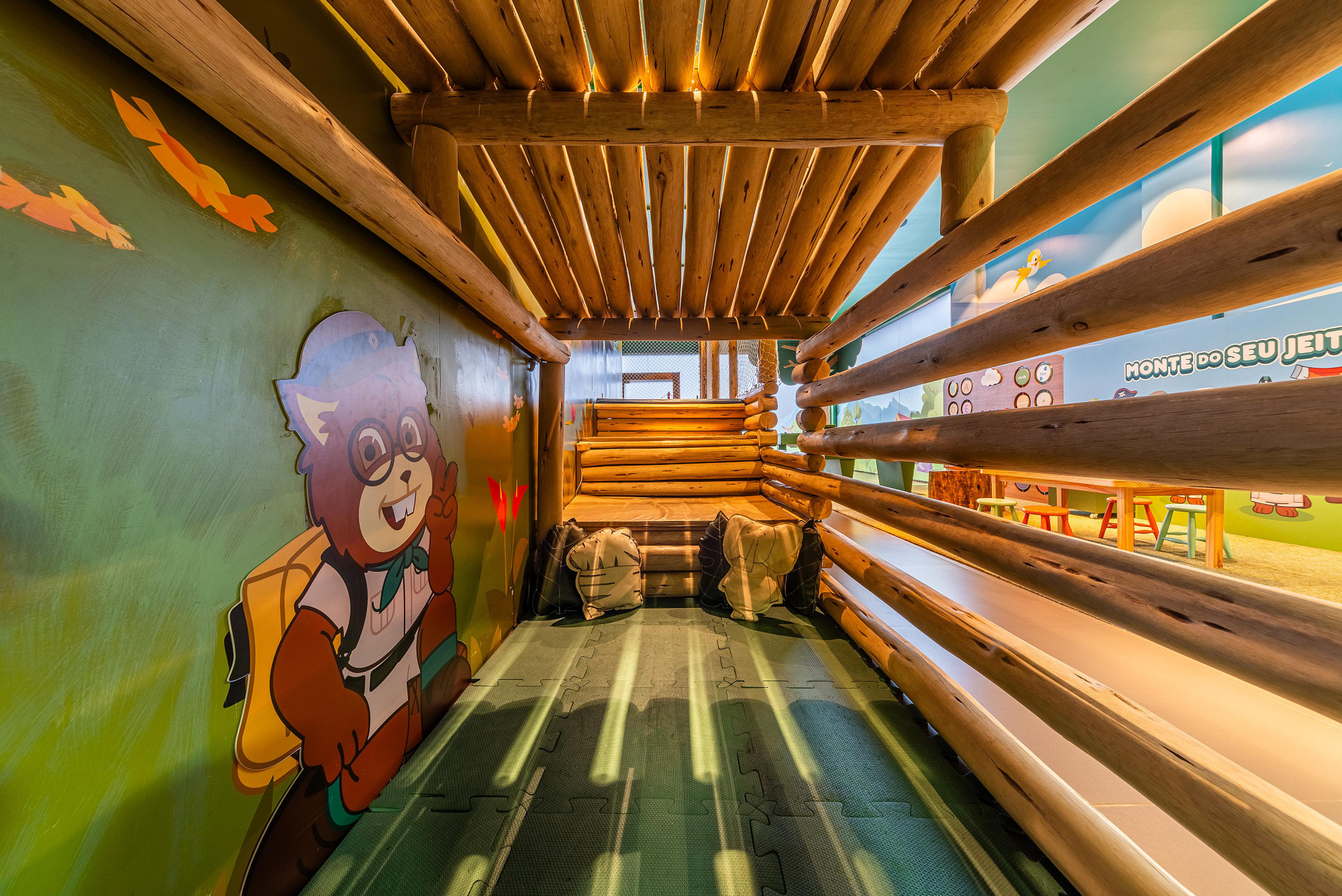 image-housing-carousel