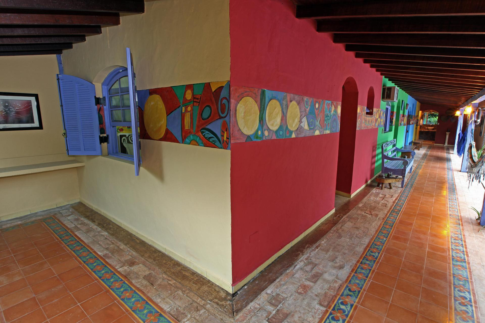 image-housing-carousel