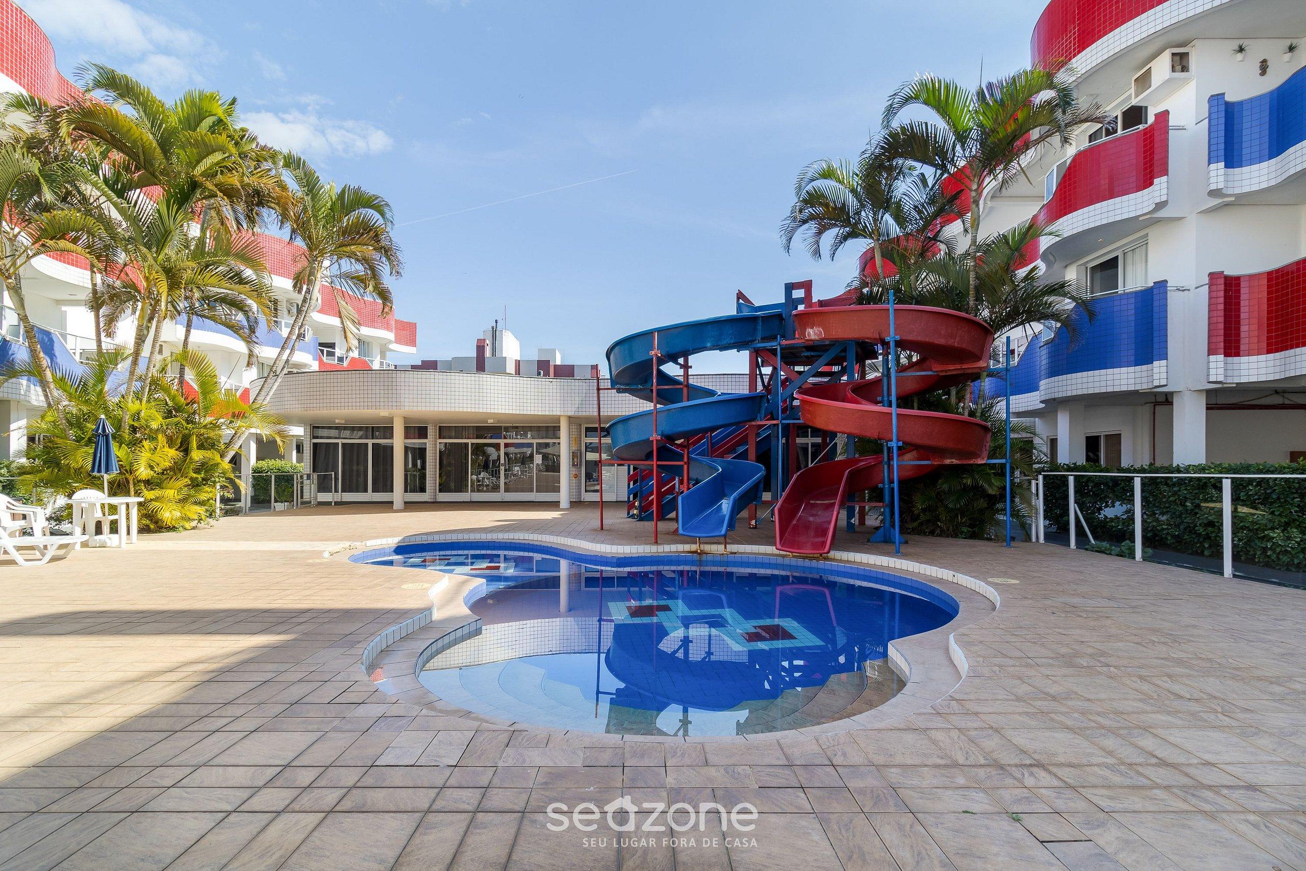 image-housing-carousel