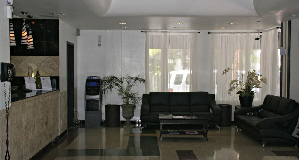 image-housing-carousel