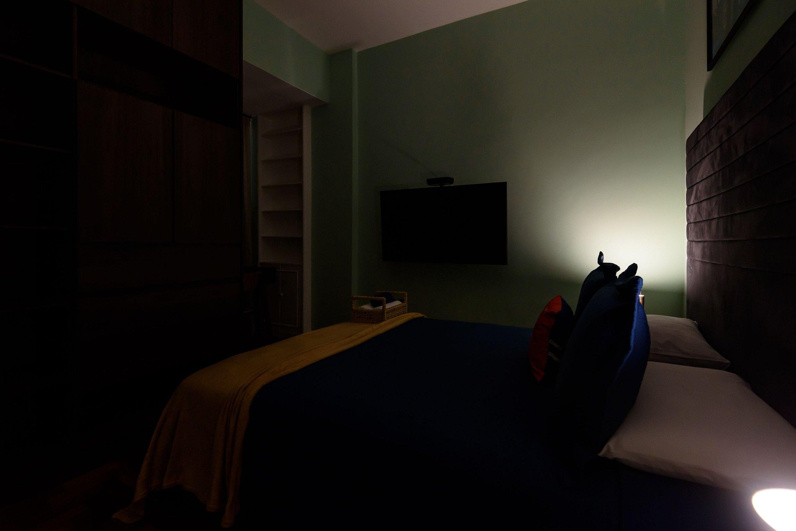 image-housing-carousel