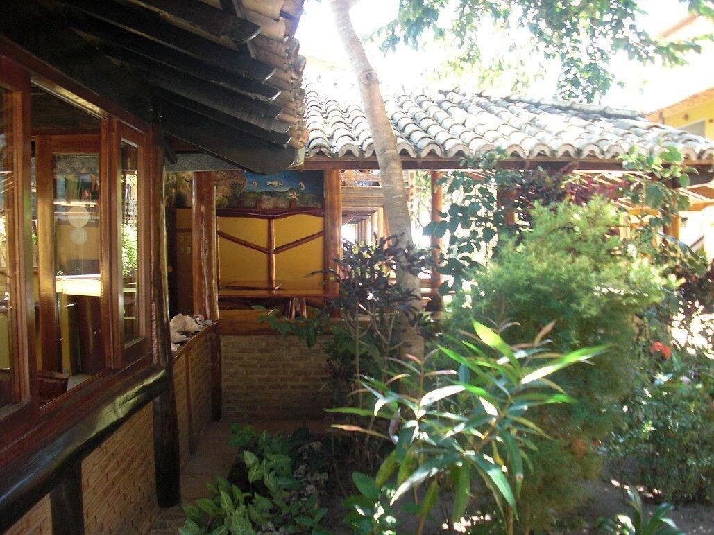 image-housing-carousel