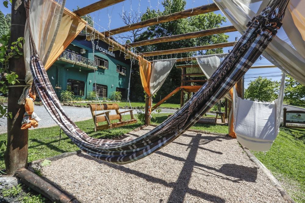 image-housing-carousel