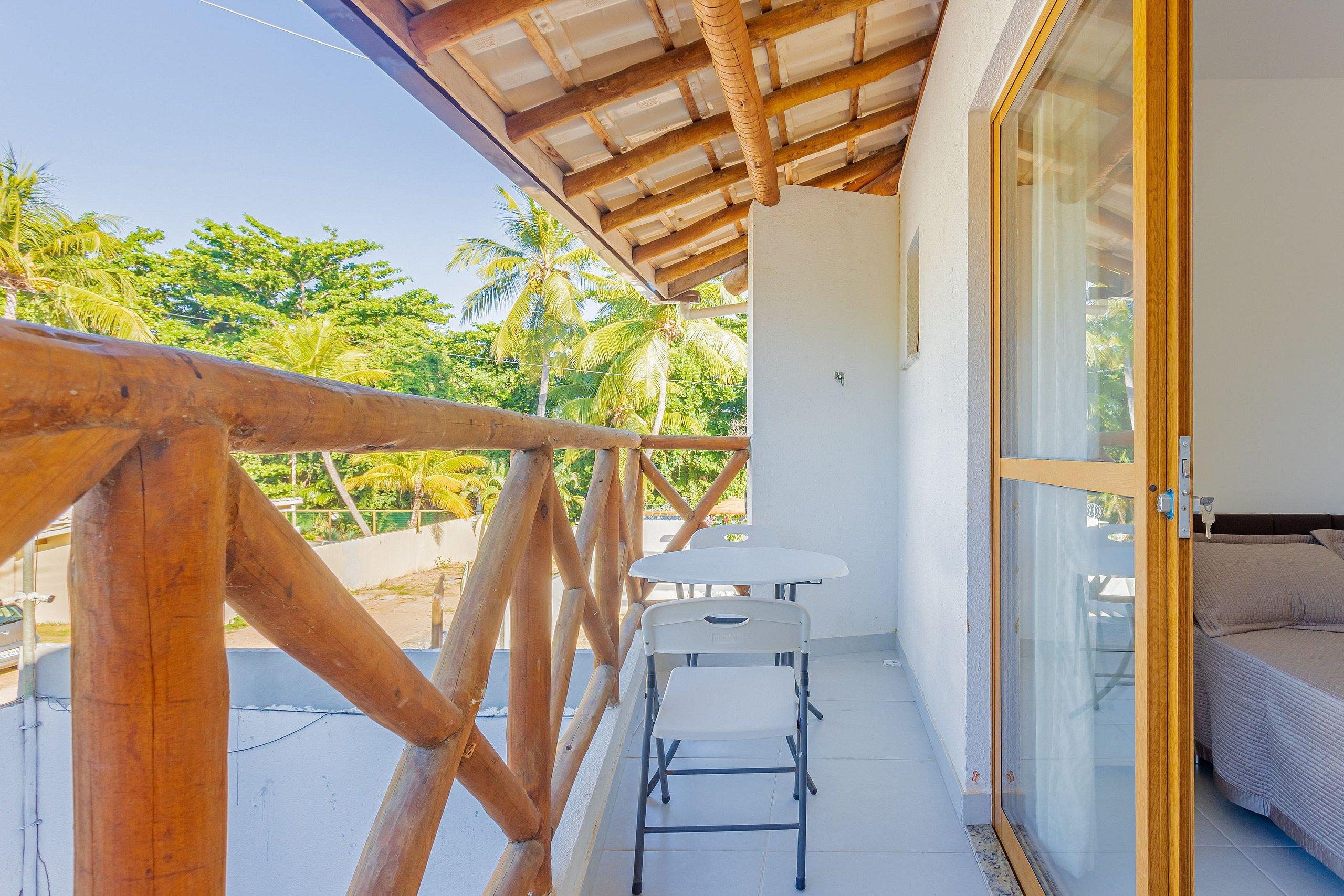 image-housing-carousel