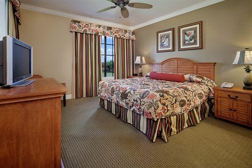 image-housing-carousel
