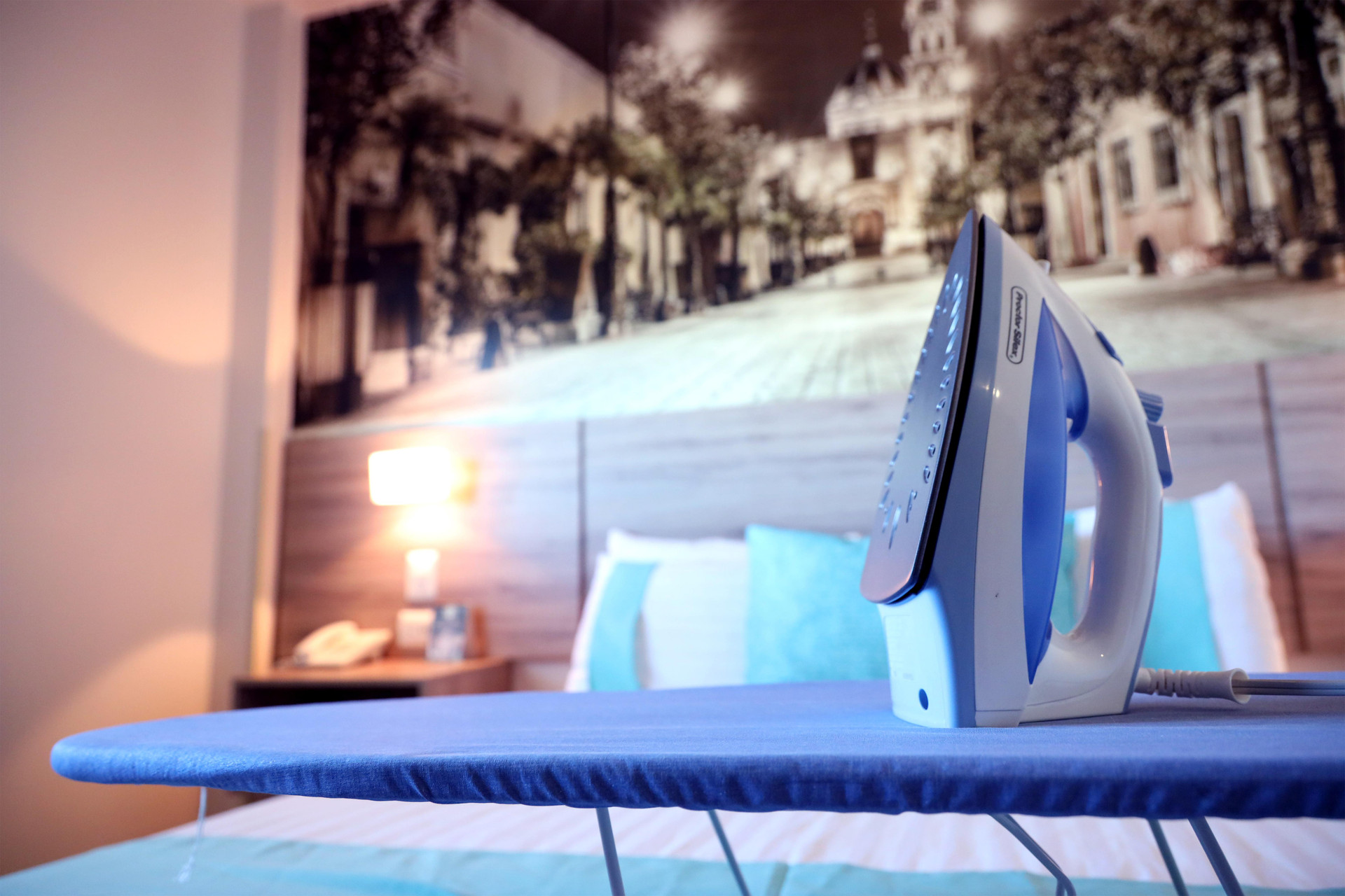 image-housing-carousel