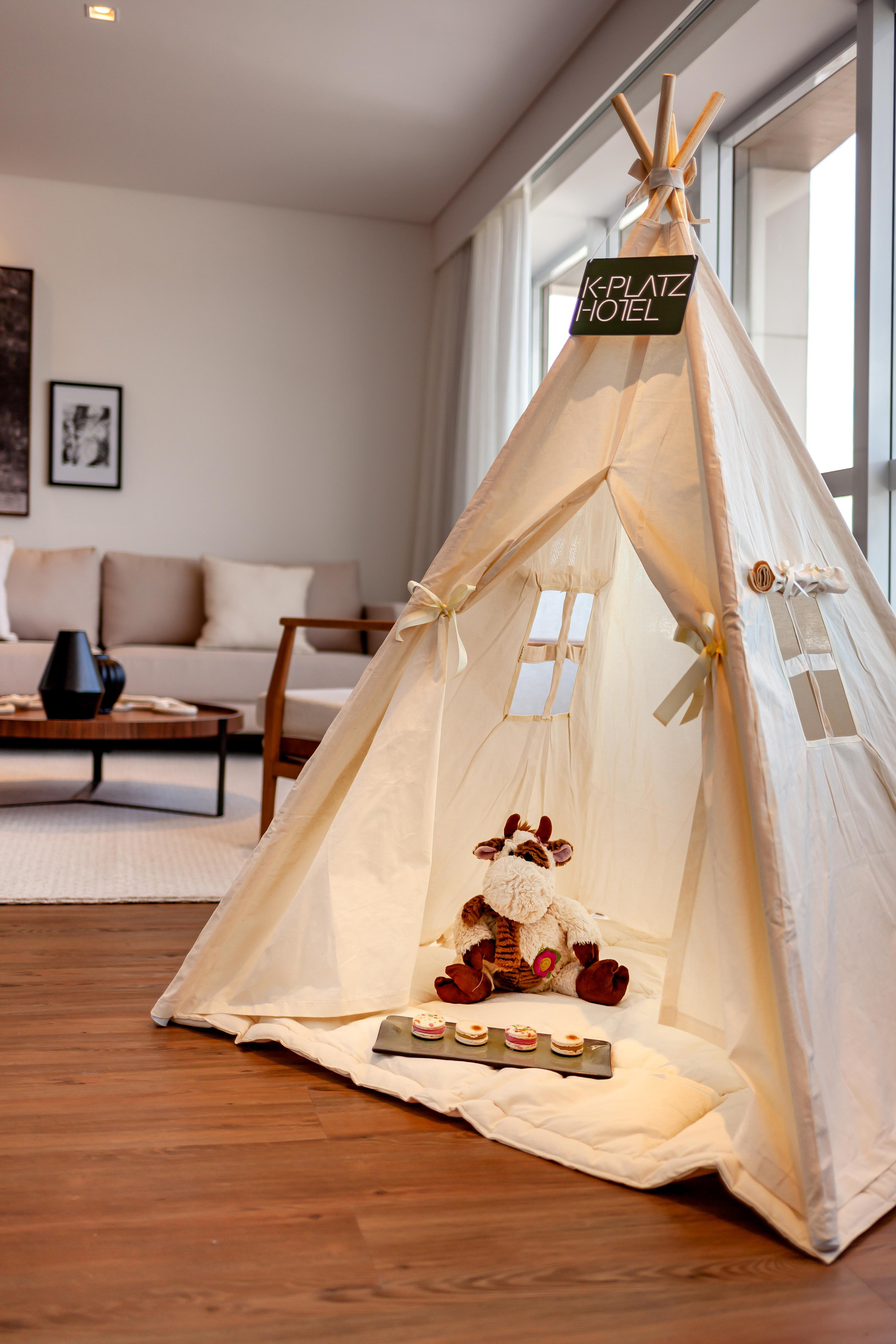 image-housing-carousel