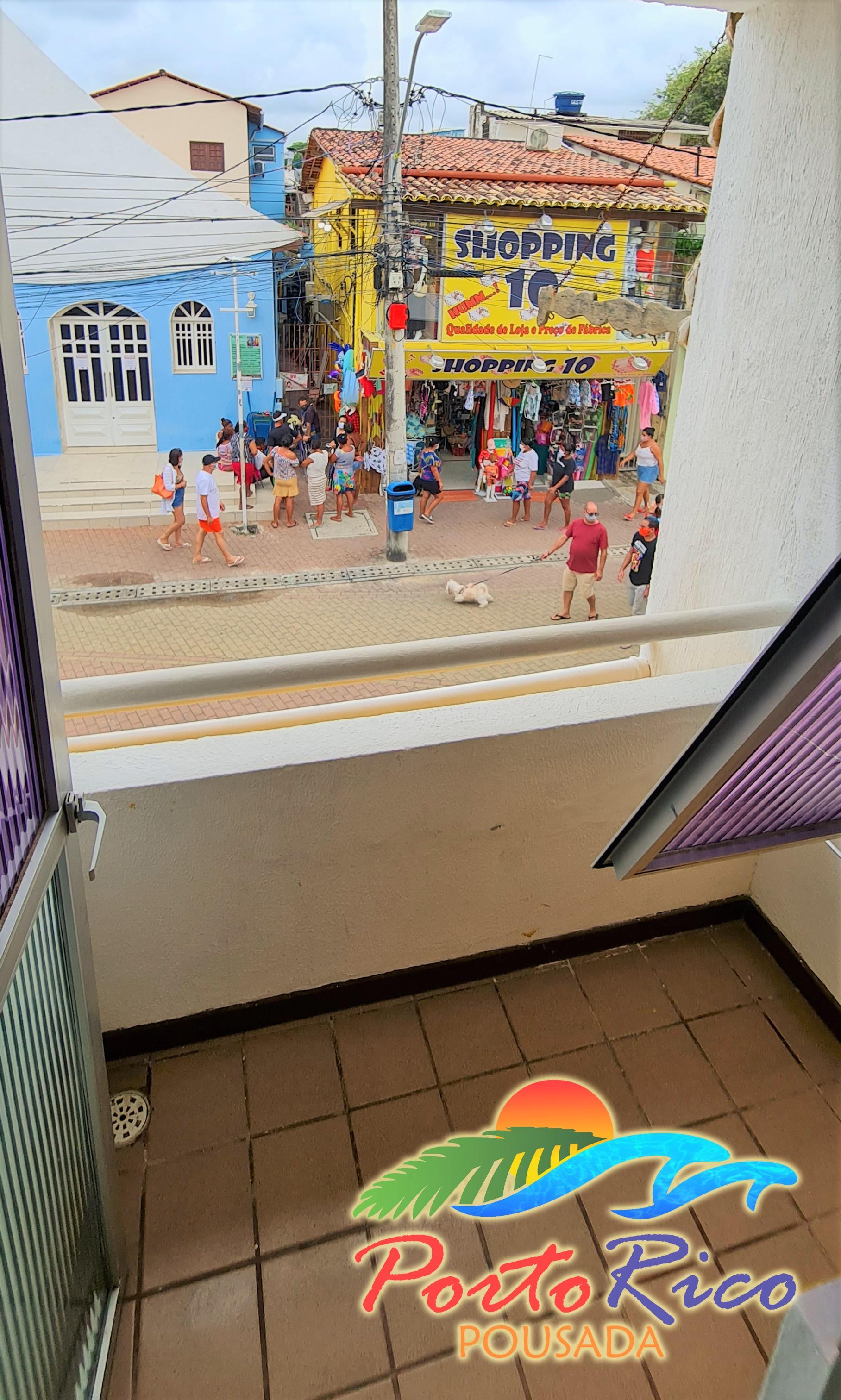 image-housing-carousel
