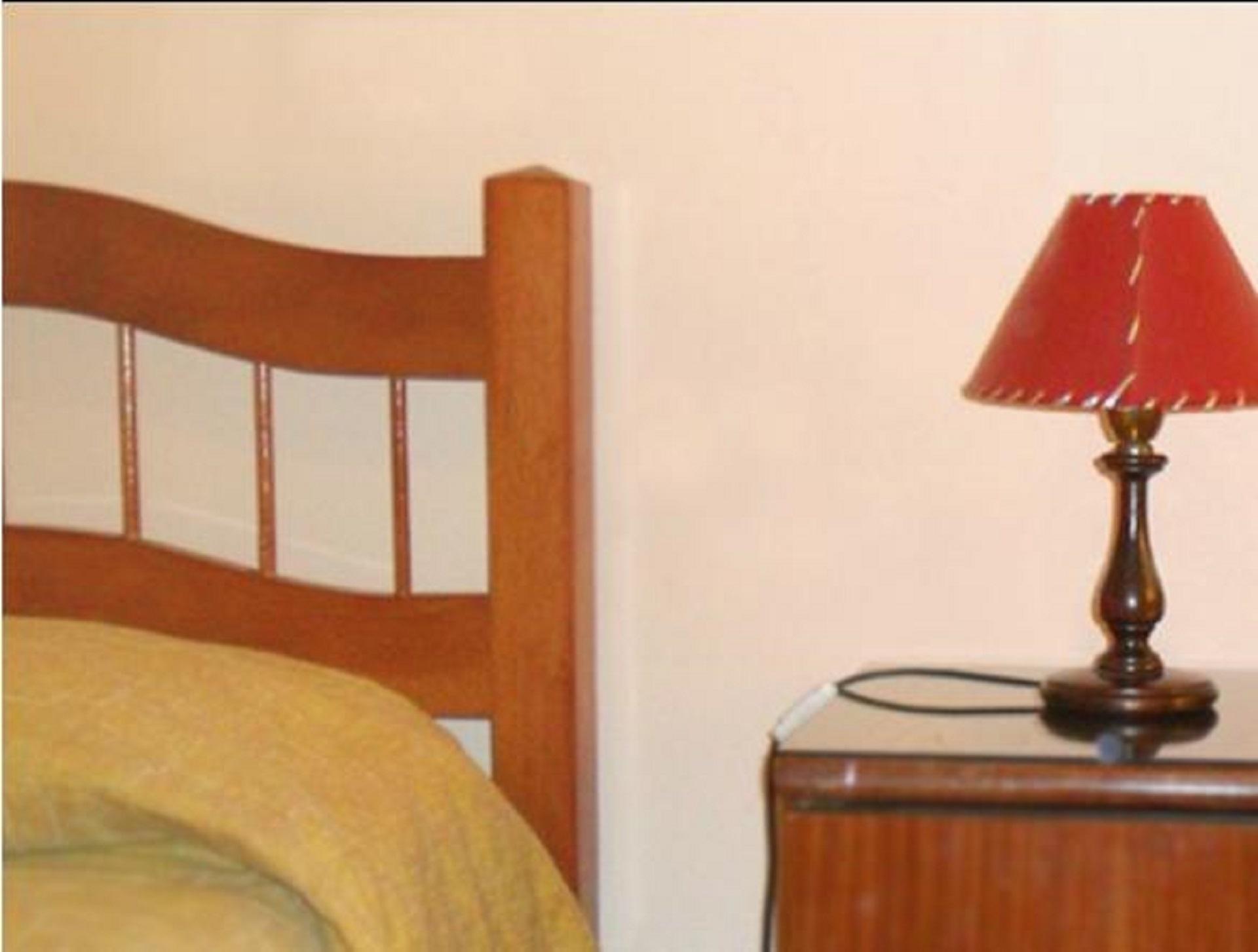 image-housing-carousel