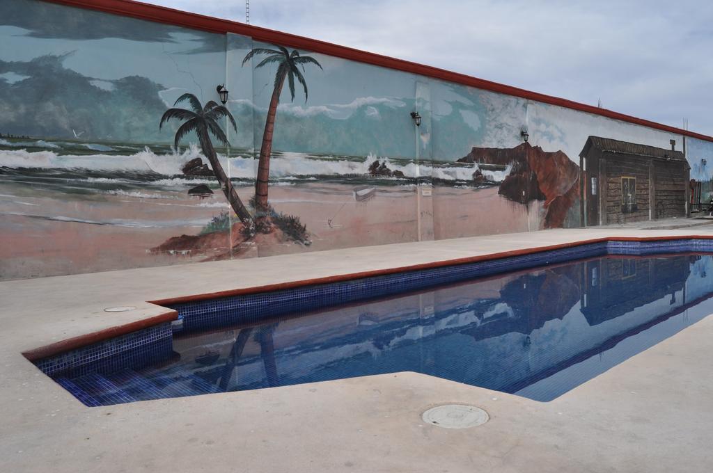 image-housing-carousel