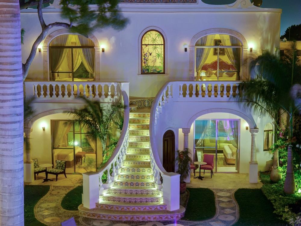 image-housing-carousel