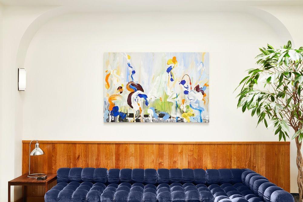 image-housing-carousel