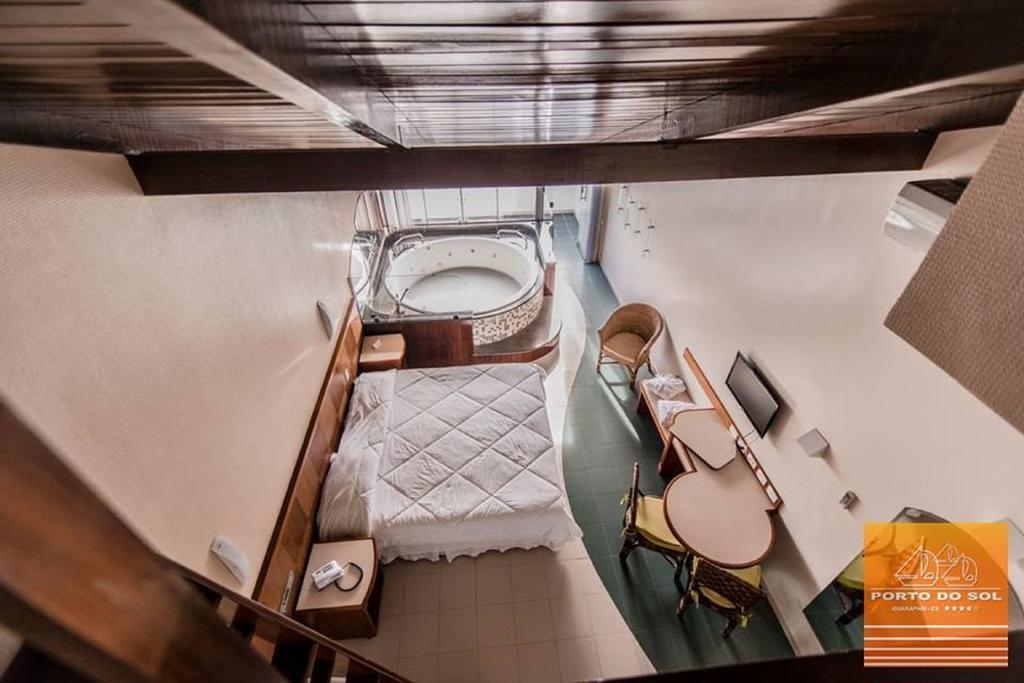 image-housing-carousel