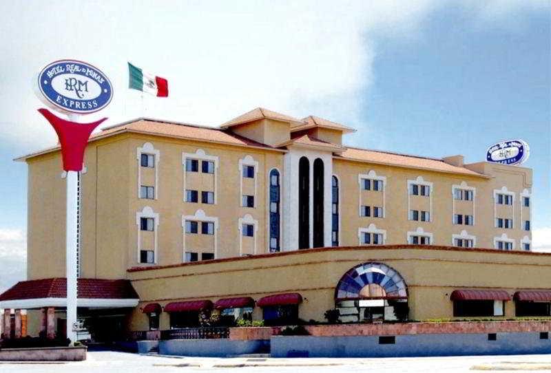 image-housing-carousel