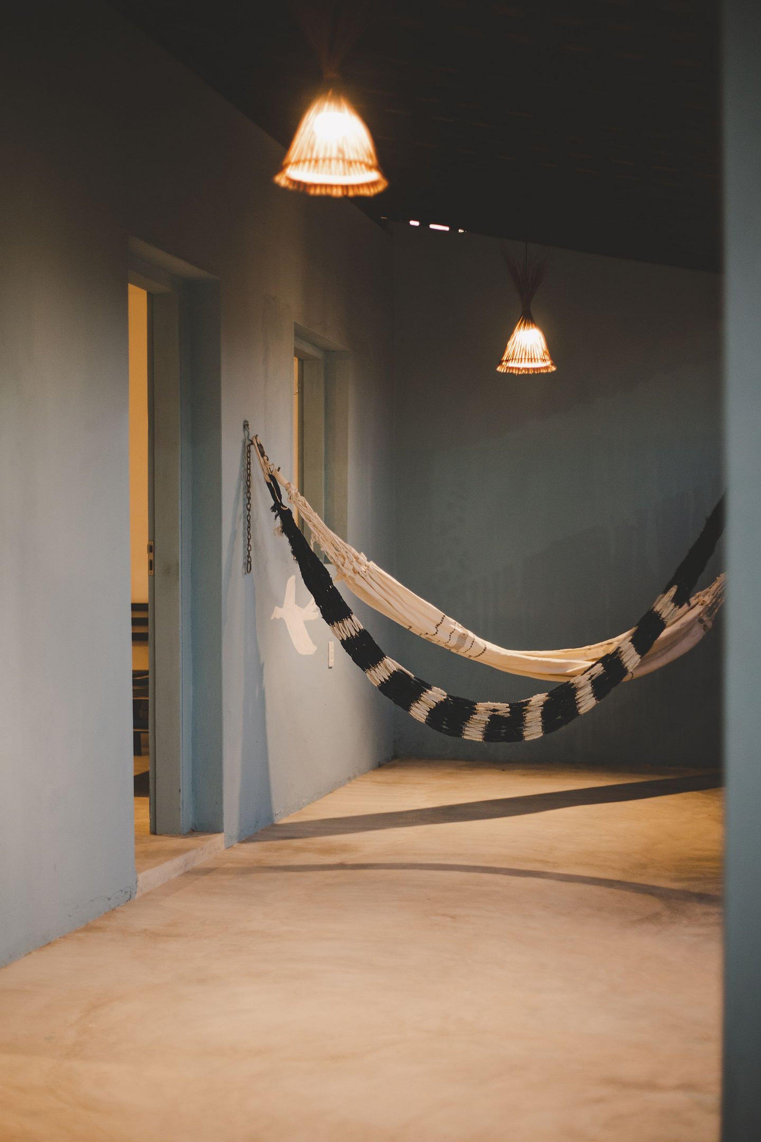 image-housing-carousel