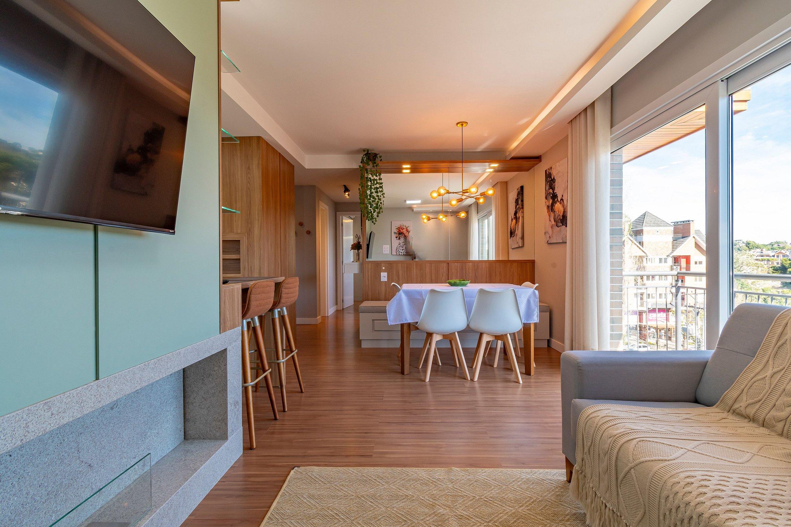 image-housing-carousel