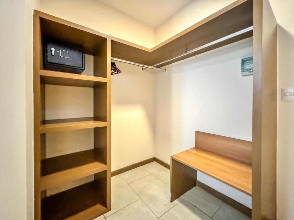 Suite, 1 cama King size con sofá cama