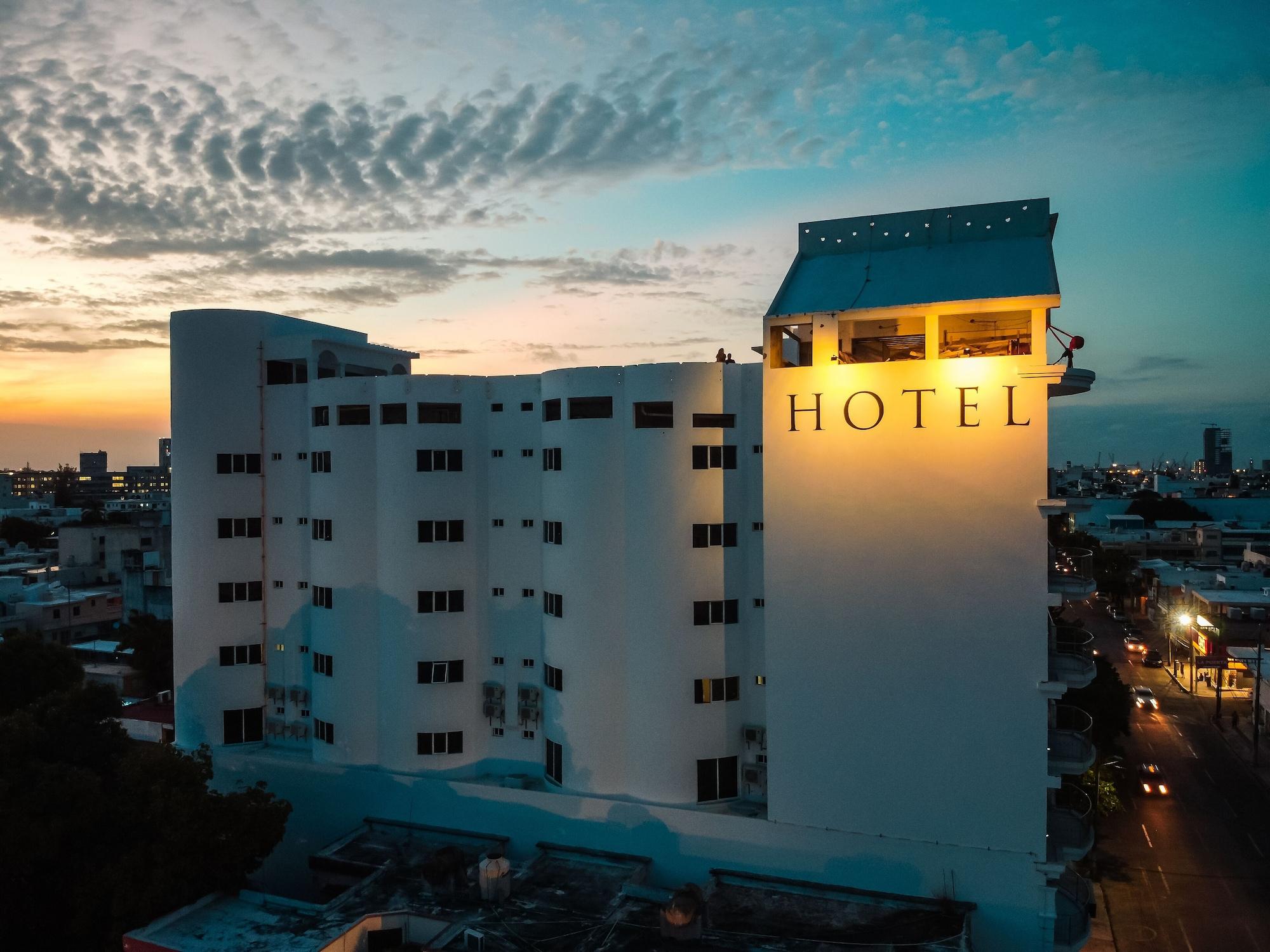 Hotel Maria del Rocio 5