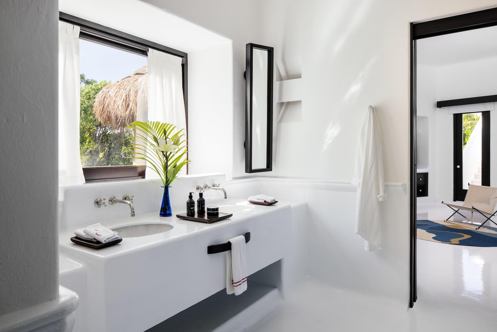 Suite (Rooftop Wellness)