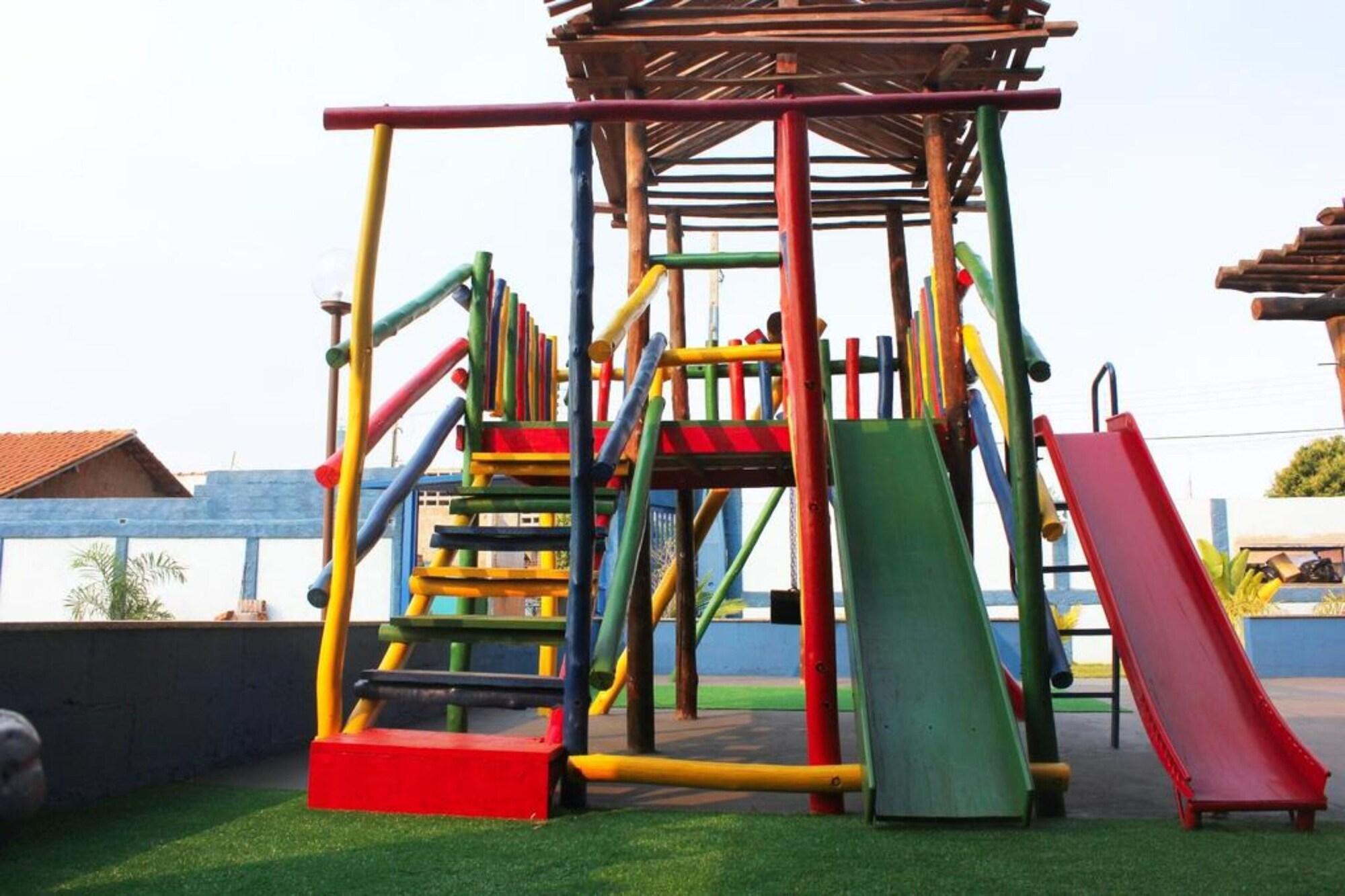 image-housing-carousel
