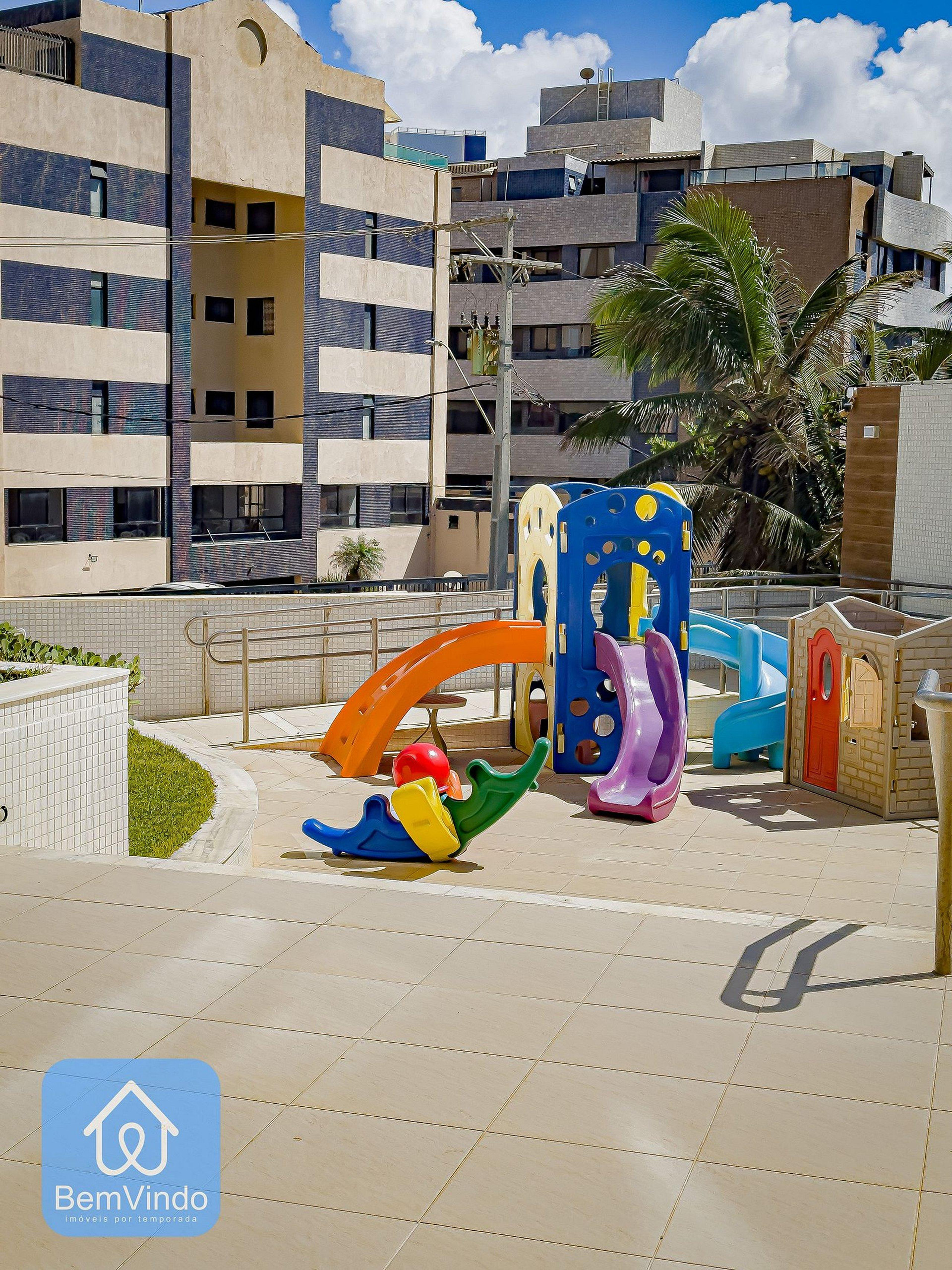 image-housing-carousel
