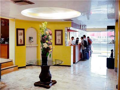 image-housing-carousel