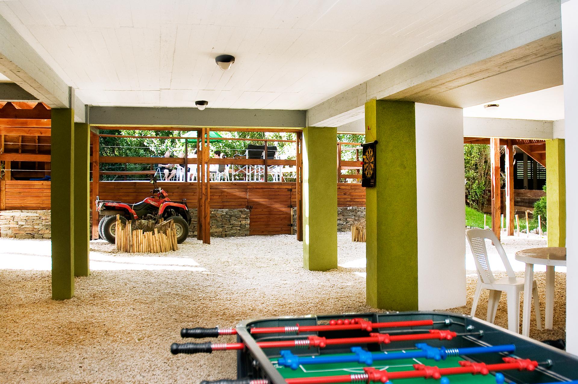 image-housing-carousel