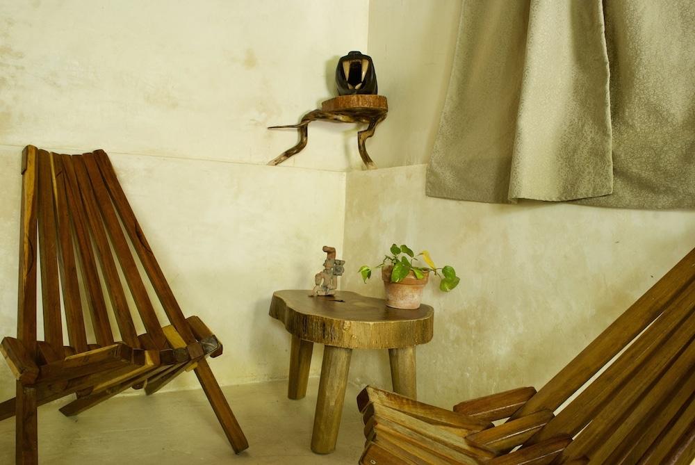 image-housing-carousel