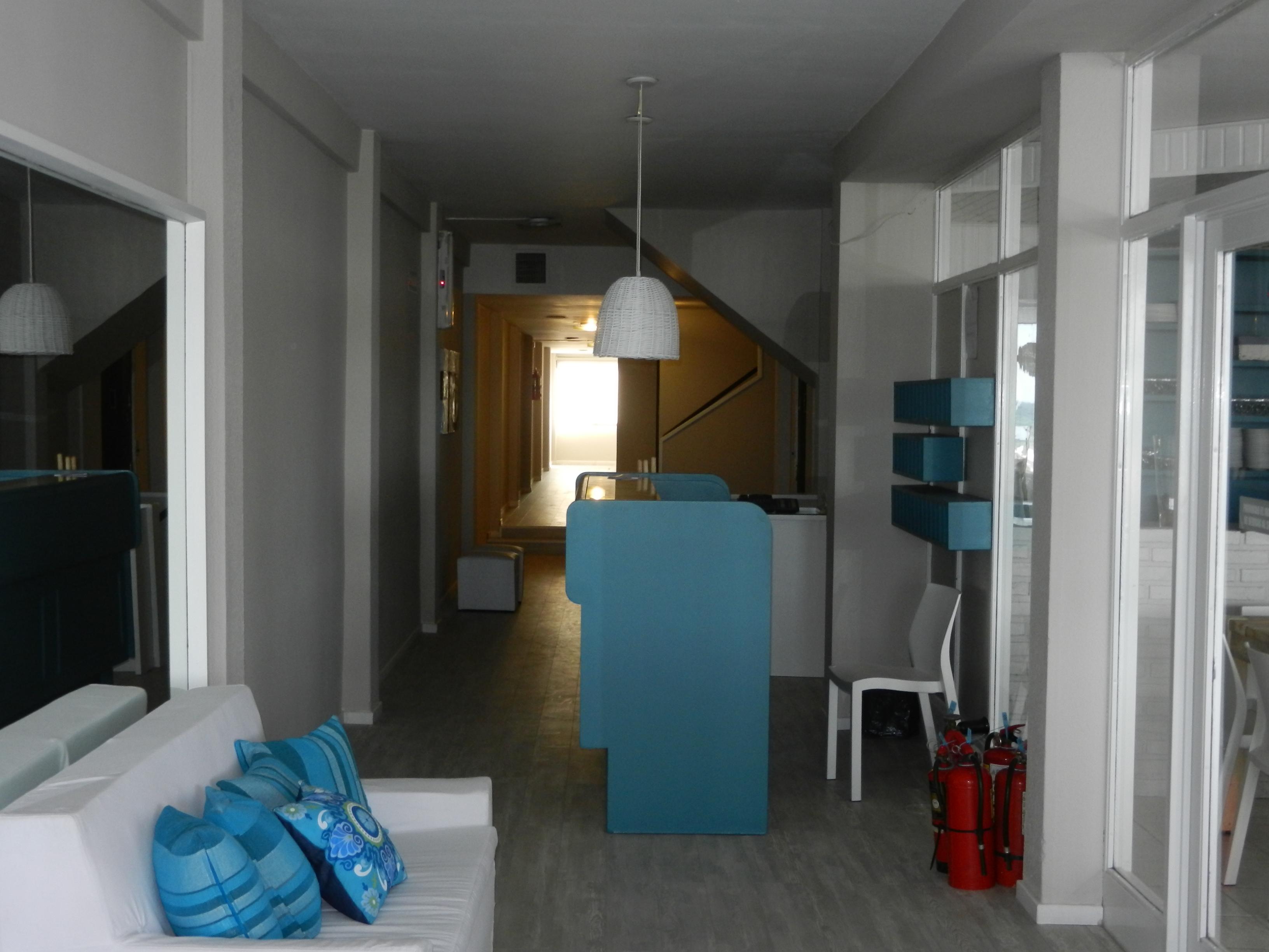 image-housing-carousel