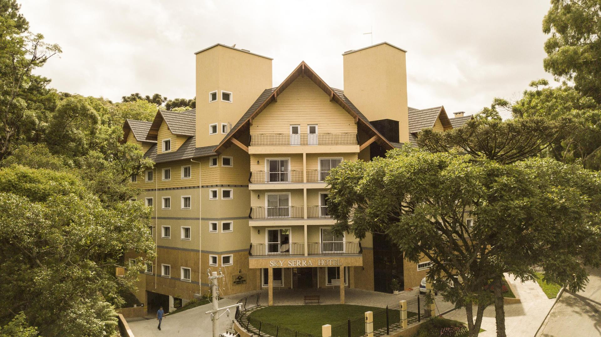 image-housing-carousel