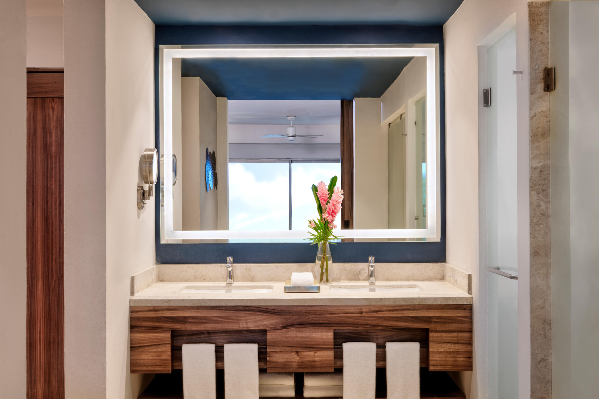 Suite Júnior con Vista al Jardín