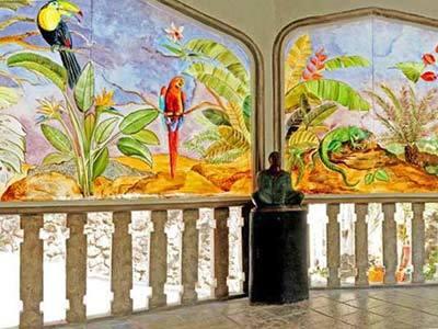 image-housing-carousel