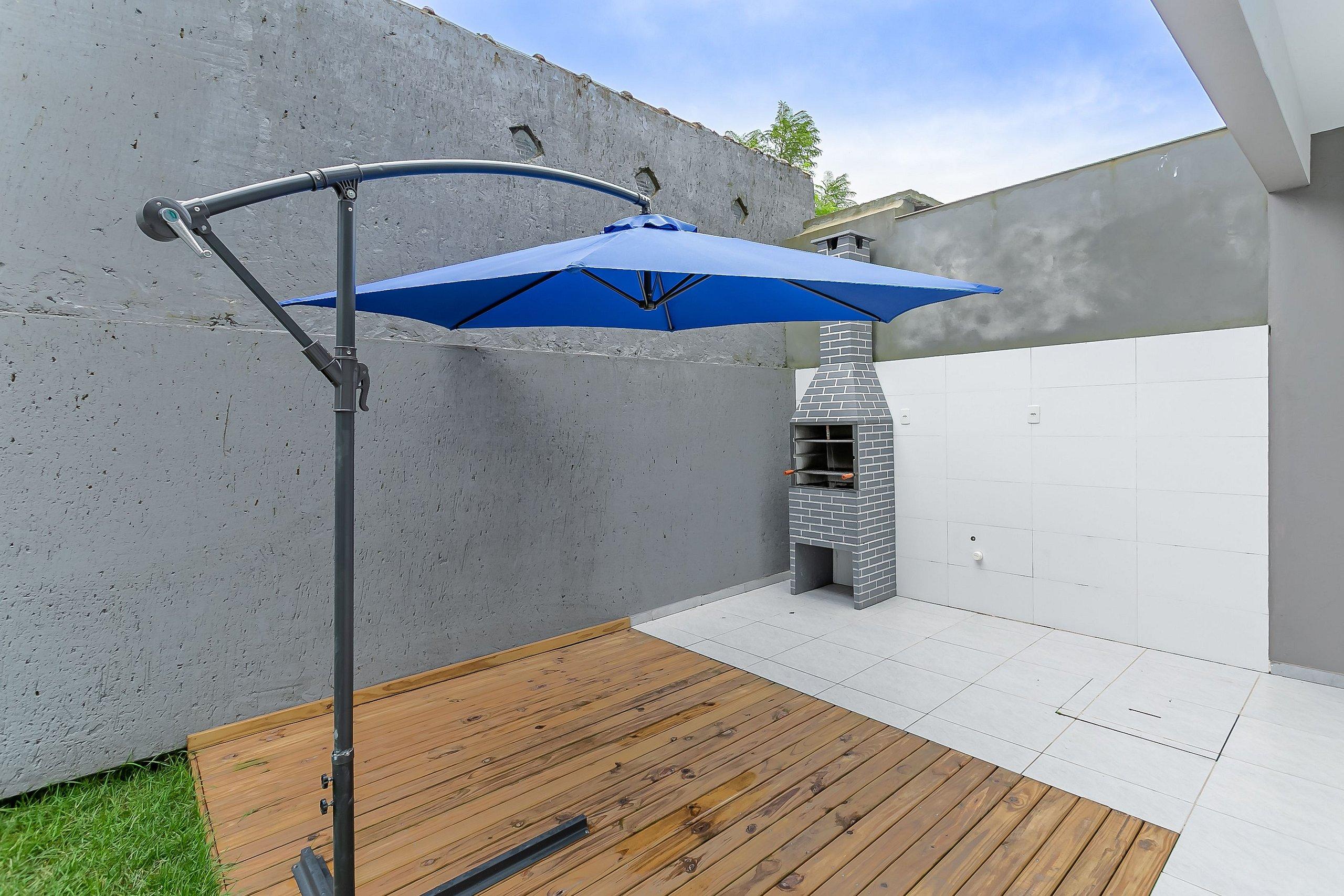 image-housing-carousel