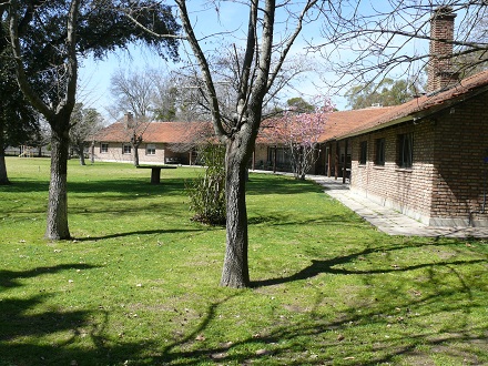 image-housing-carousel