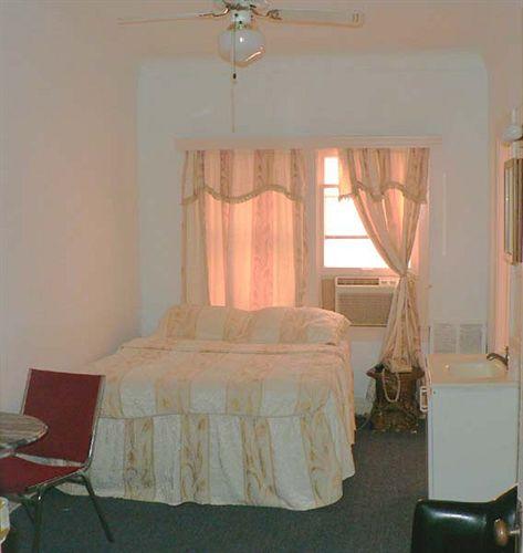 image-housing-carousel