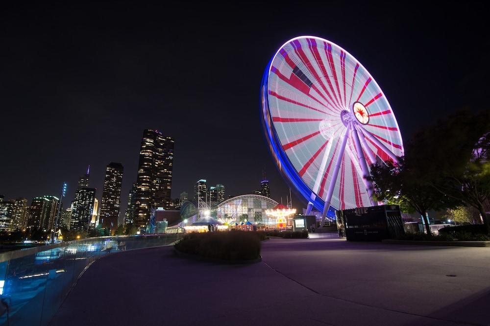 image-housing-carousel