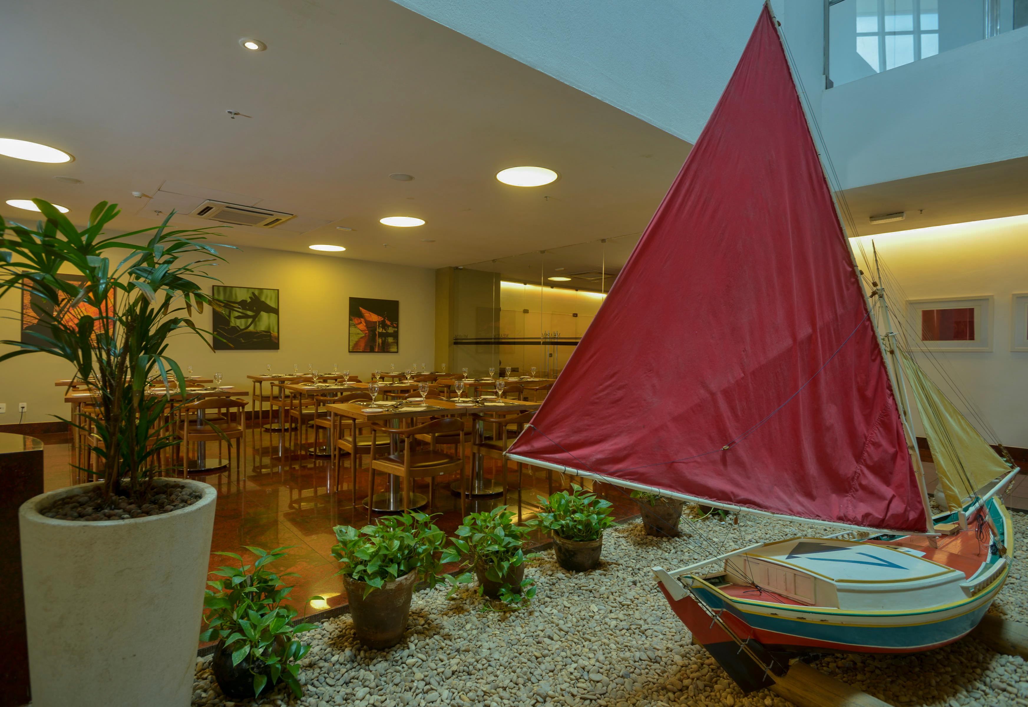 image-housing-carousel