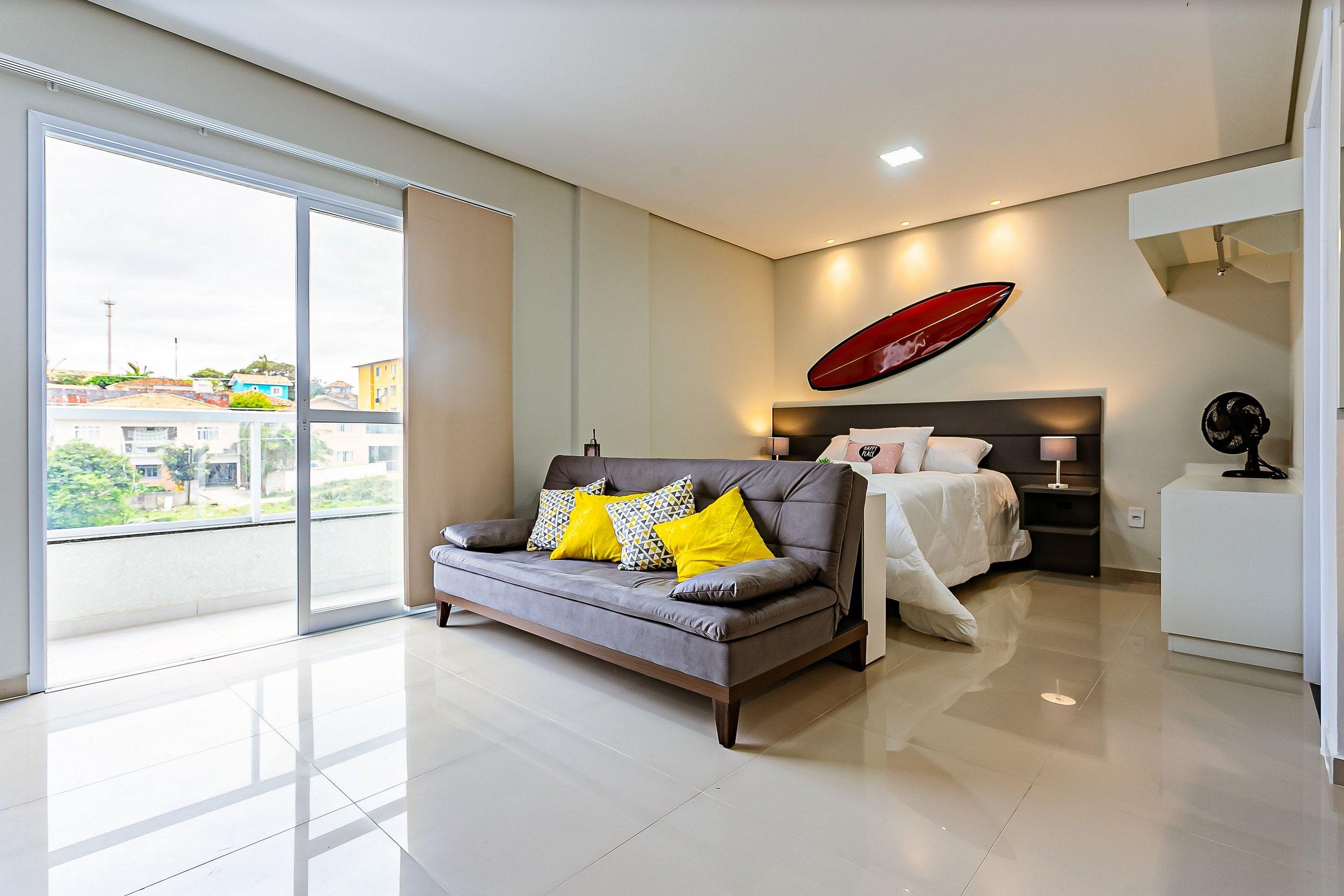 image-housing-carousel
