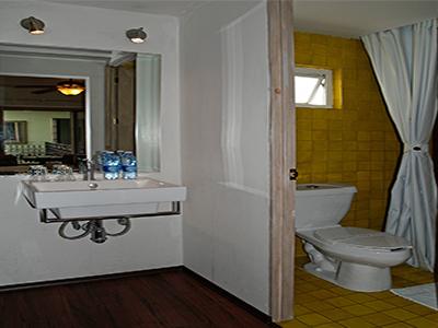 image-housing-carousel