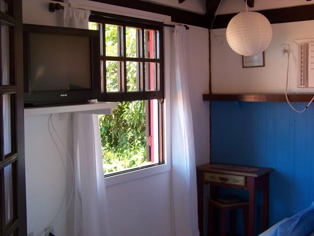 image-housing-carousel