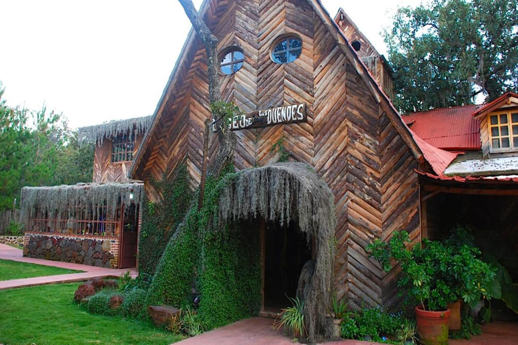 image-housing-carousel