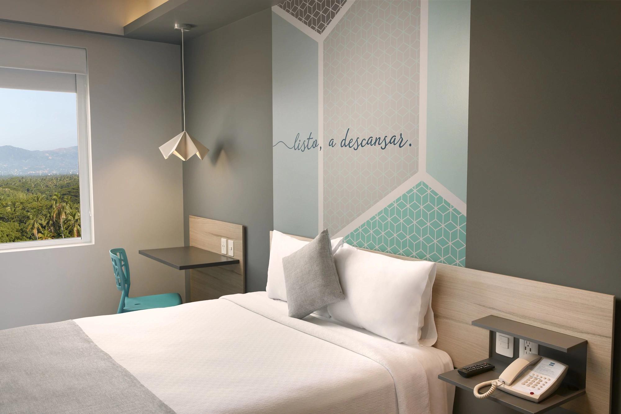 Superior Room, 1 Queen