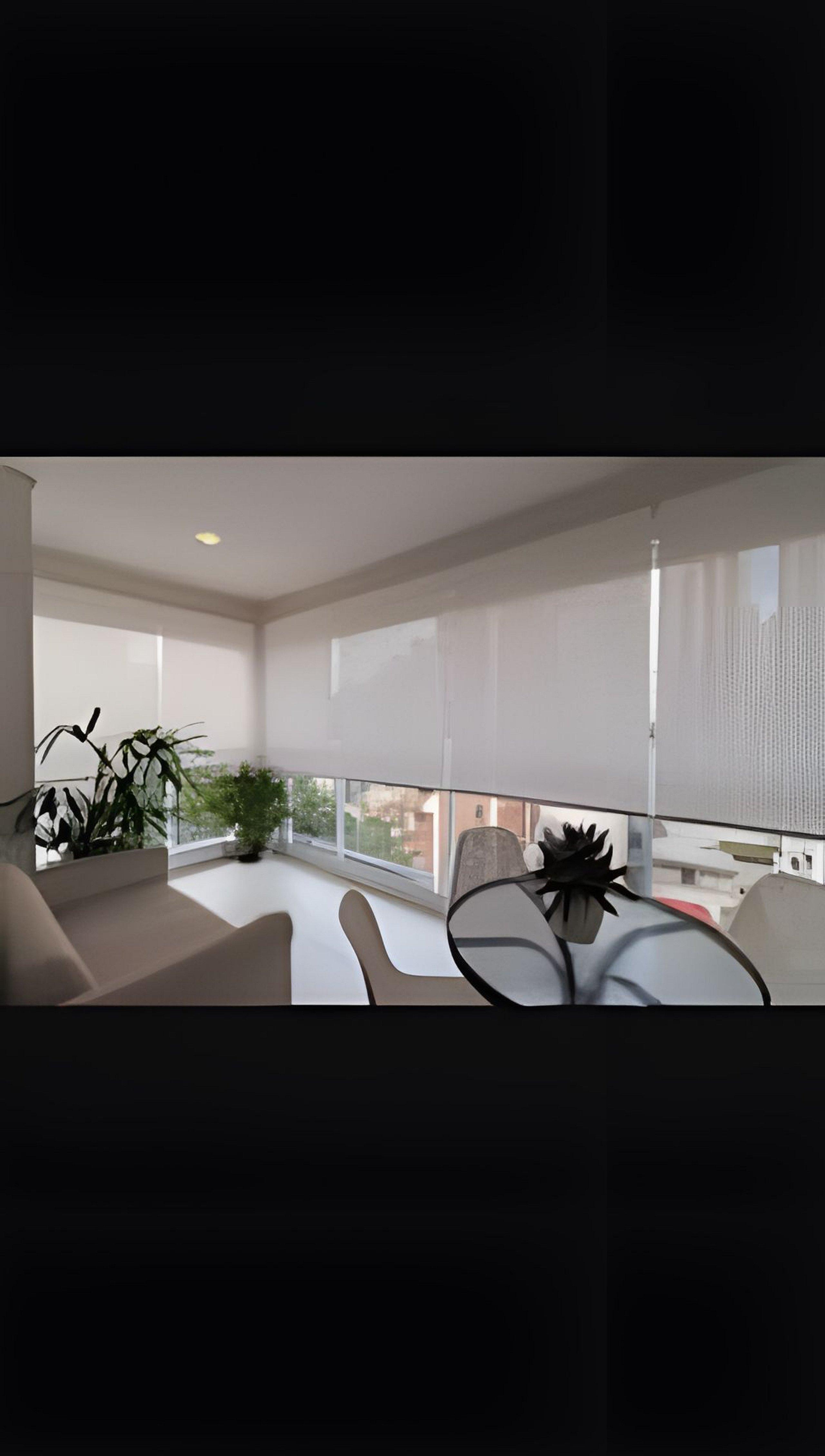 image-housing-carousel
