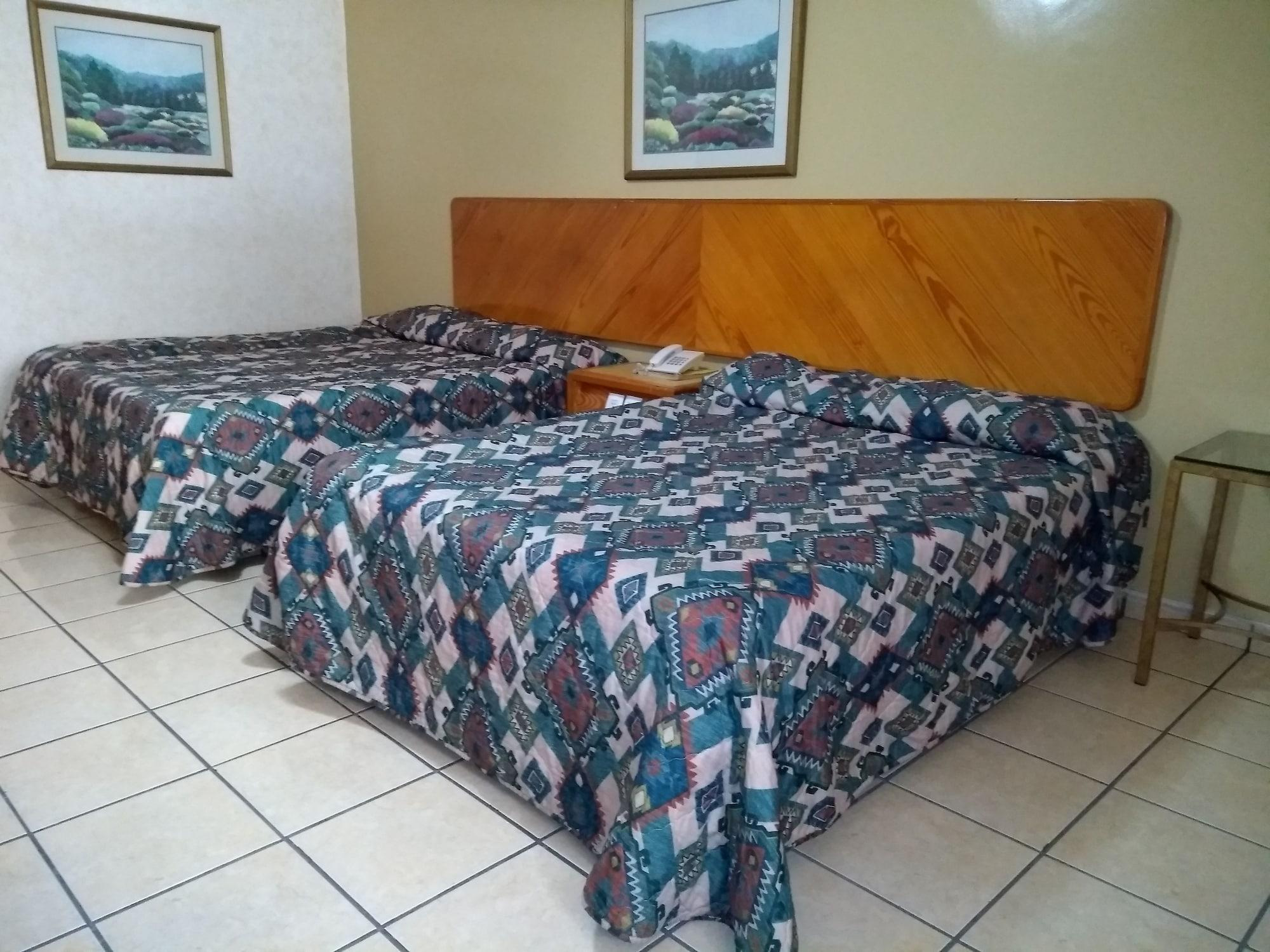 Hotel Santander Inn & Suites 5