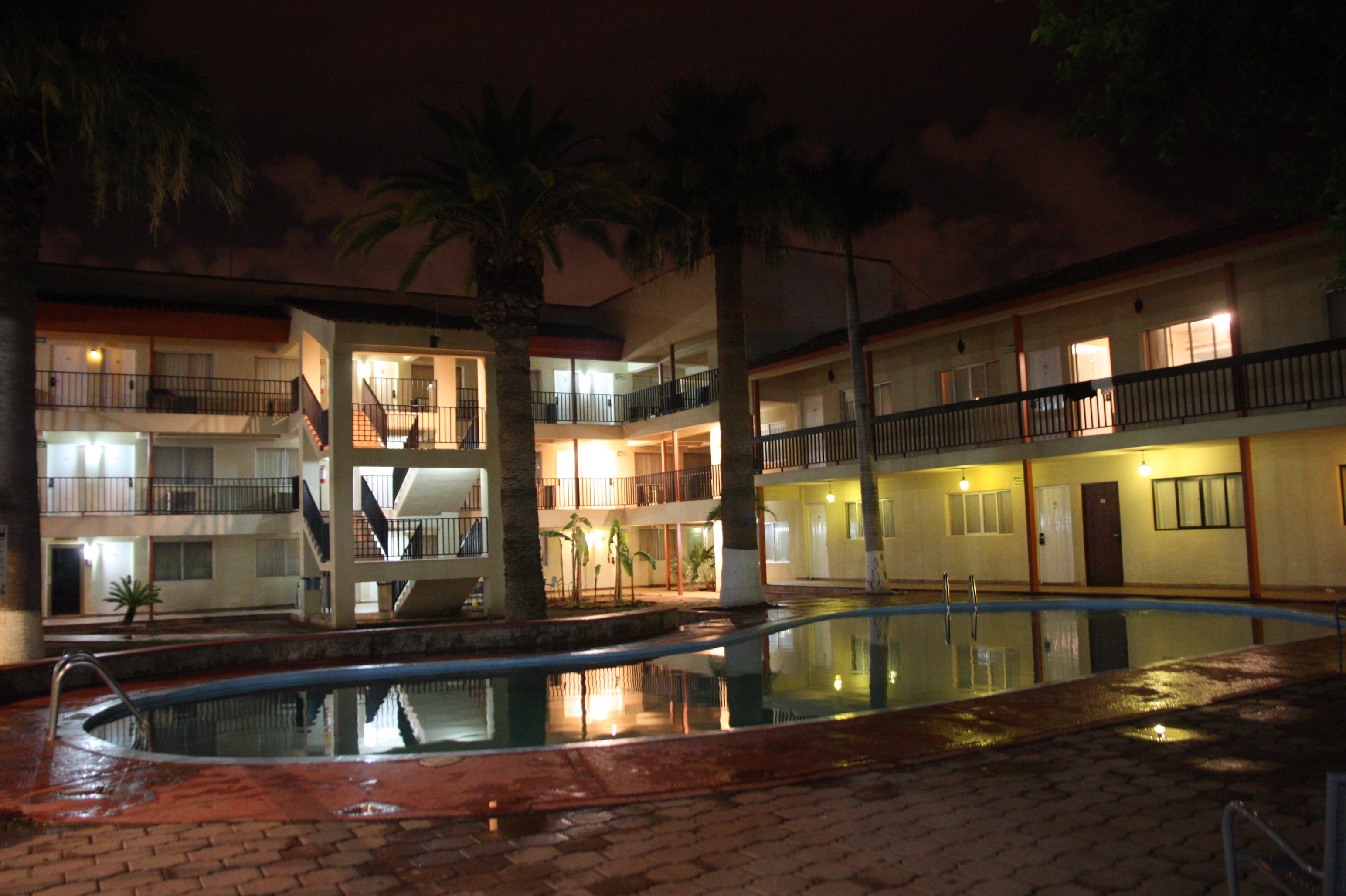 image-housing-carousel