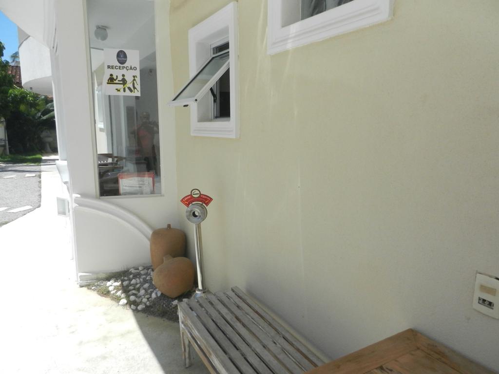 image-housing-carousel