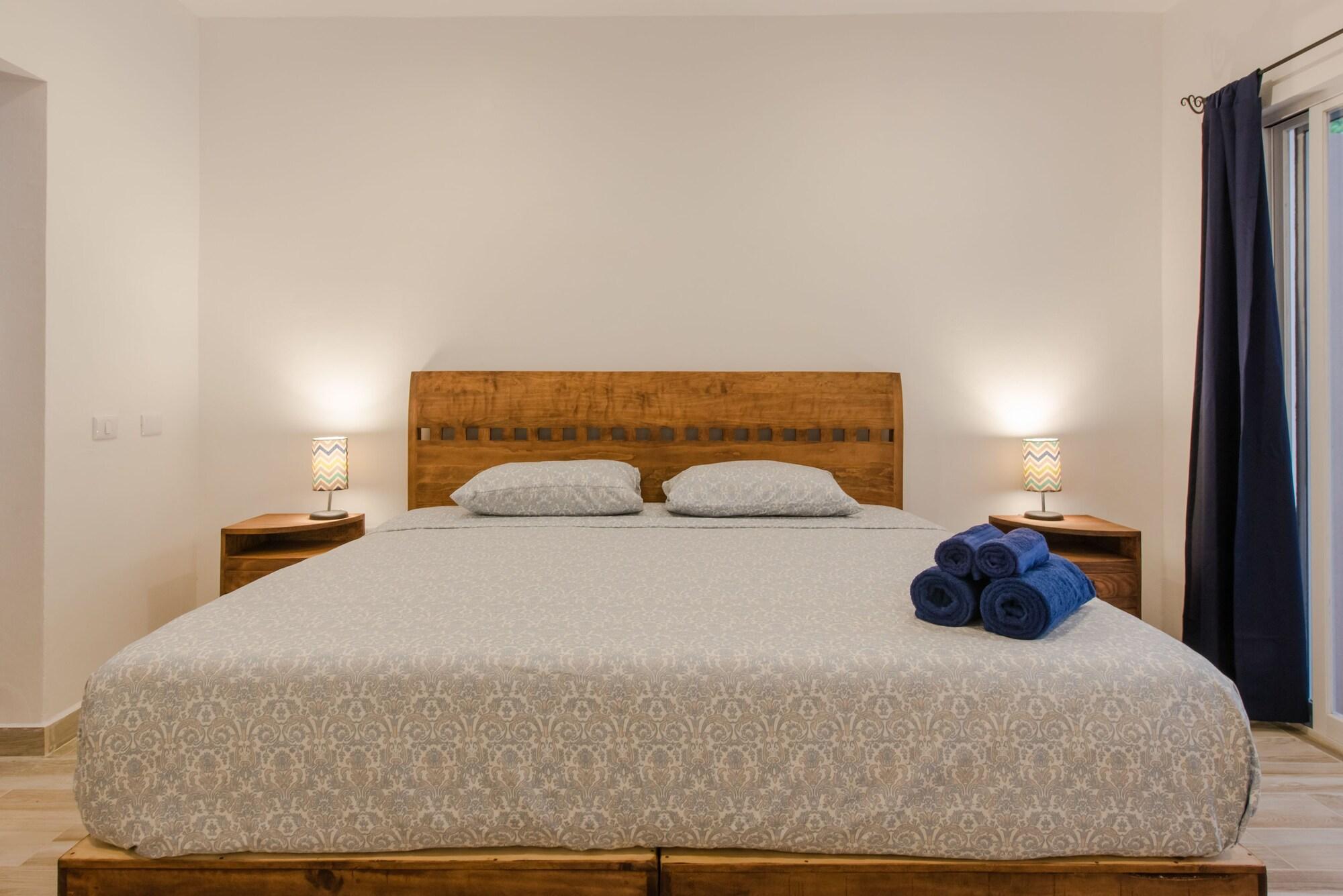 Estudio estándar, 1 cama King size, cocina, vista a la ciudad